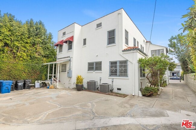 Building Photo - 727 Crenshaw Blvd