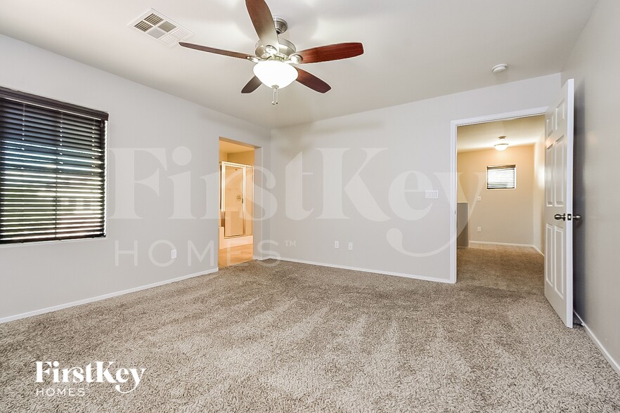 Building Photo - 10041 Barengo Ave