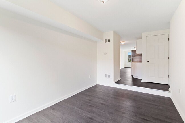 Building Photo - Modern 3BR/2BA Home in Columbia Borough School District w/ Fenced Yard & Central Air!