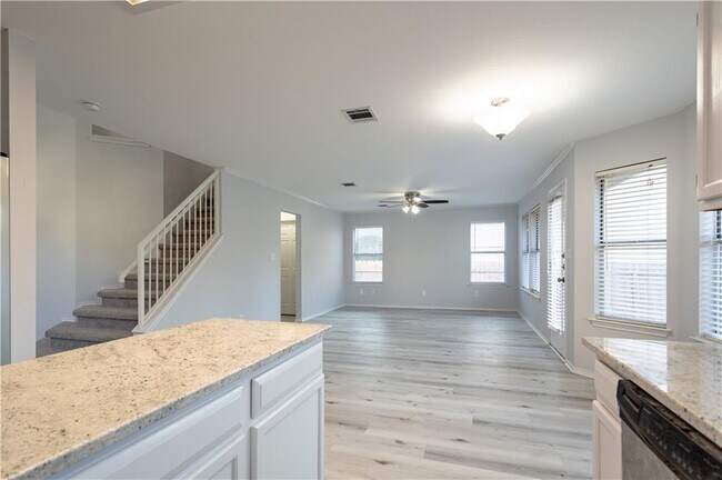 Building Photo - 2917 Bernardino Cove