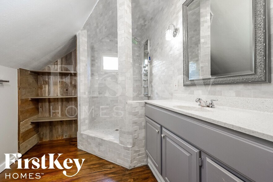 Building Photo - 1333 SW 21st St