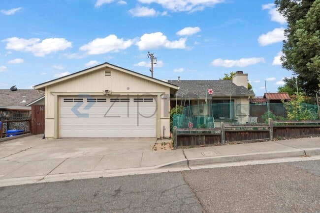 Building Photo - 2872 Pickford Pl