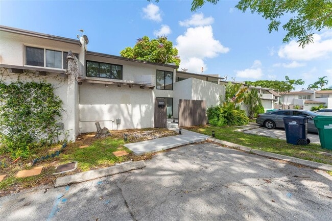 Building Photo - 6608 SW 114th Ave