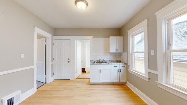Building Photo - 3465 W 56th St