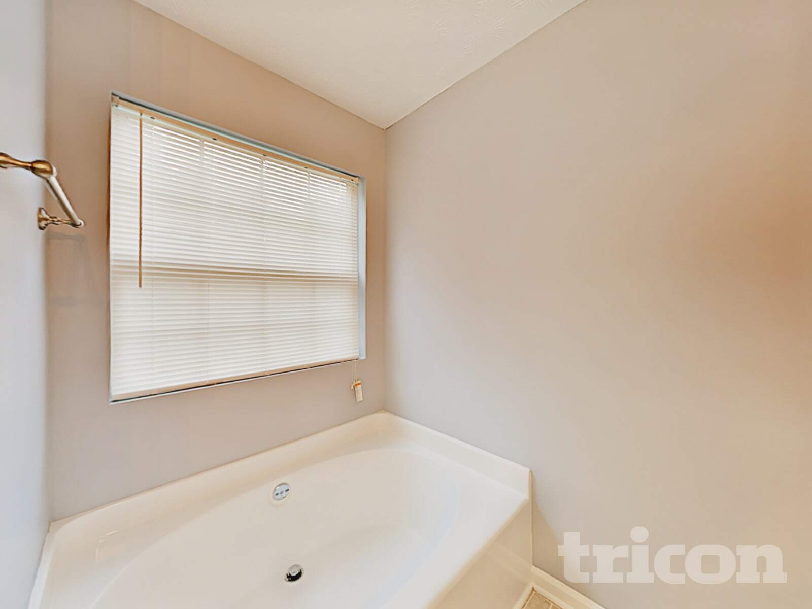 Building Photo - 2331 Sandspring Dr SW