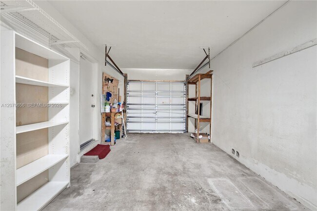 Building Photo - 18225 SW 94th Ave