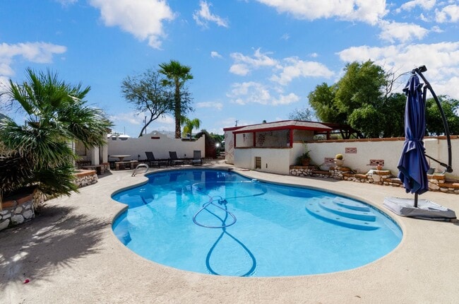 Building Photo - Available March 1, 2026. Updated 2 Bedroom 1.5 Bath Duplex with private dedicated pool.