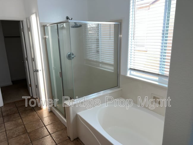 Building Photo - 5518 Sagpond Way