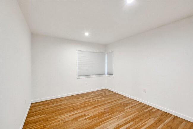 Building Photo - 5400 82nd W St