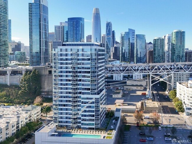 Building Photo - 501 Beale St