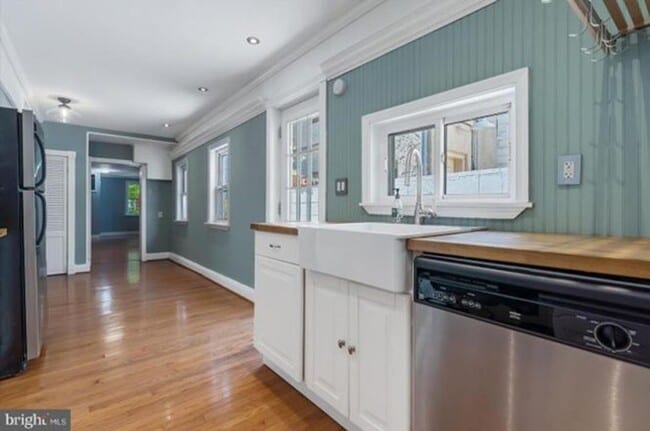 Building Photo - Enchanting Fells Point SFH 2bd/1.5ba w/ CAC, Modern Features, W/D and more! Available 3/1