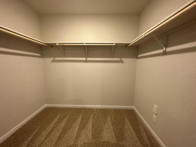 Building Photo - 113 Briggs Ln