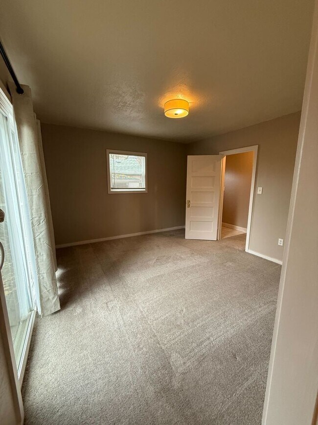 Building Photo - Beautiful 3B/2Ba Ranch in Longview on Lake...