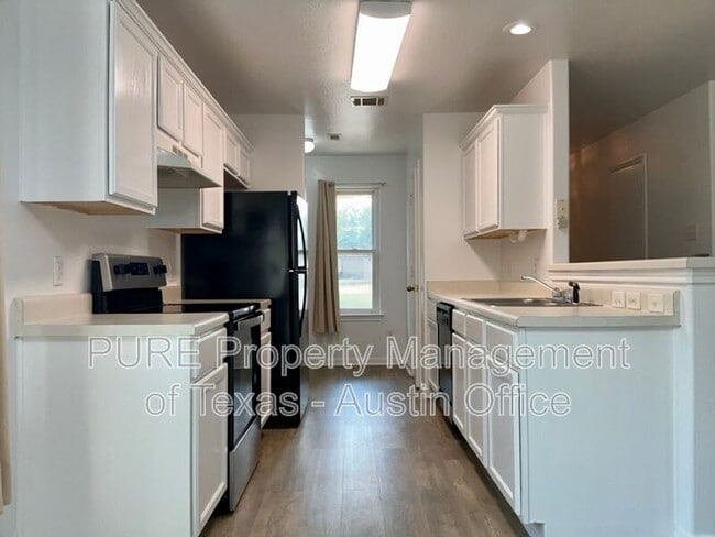 Building Photo - 244 Marvin Cove