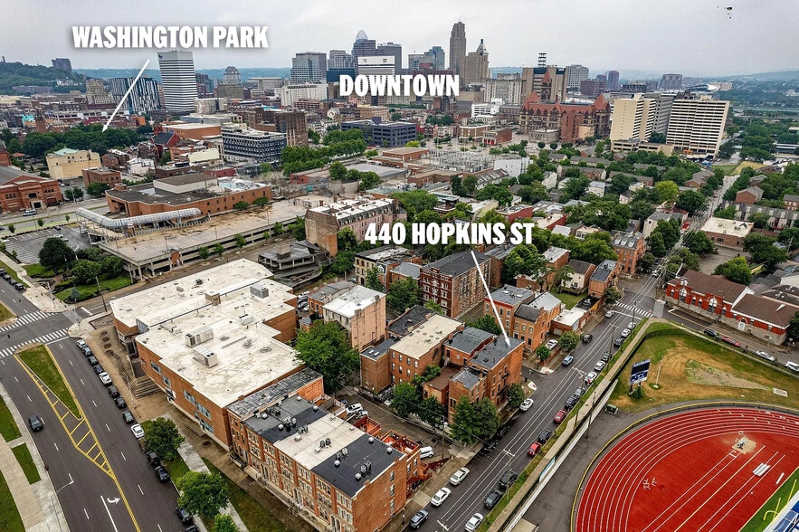 Neighborhood - 440 Hopkins St