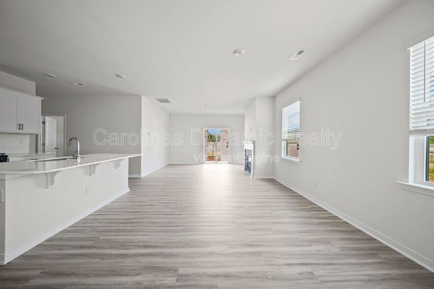 Building Photo - 10105 Dancing Crane Wy