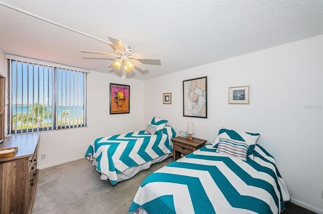 Building Photo - 6357 Bahia Del Mar Blvd S