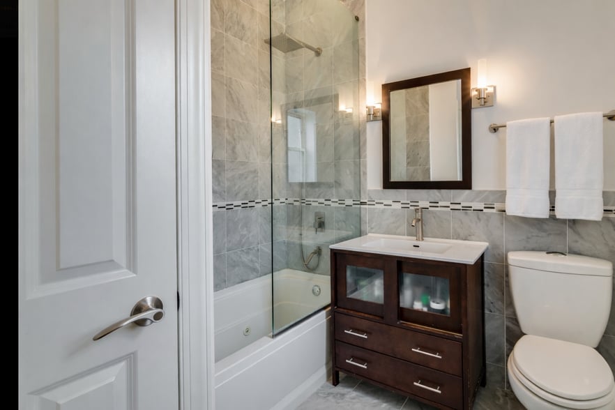 Building Photo - 4632 N Kenmore Ave