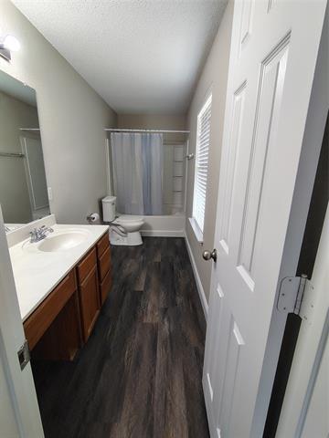 Building Photo - 8100 MacGregor Dr