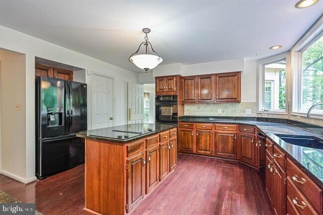 Building Photo - 9110 Autumn Oak Ct