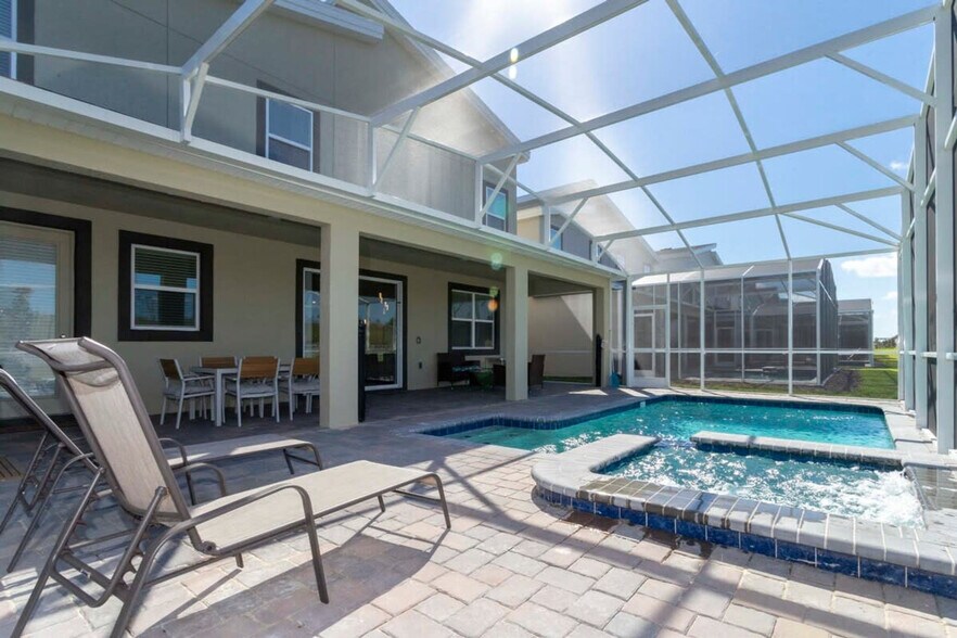Building Photo - 9202 Sommerset Hills Dr