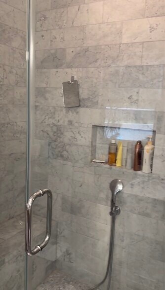 Building Photo - 1328 Londonderry View Dr