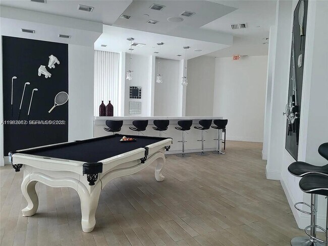 Building Photo - 350 S Miami Ave