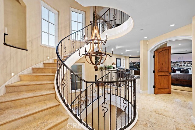 Building Photo - 900 E Balboa Blvd