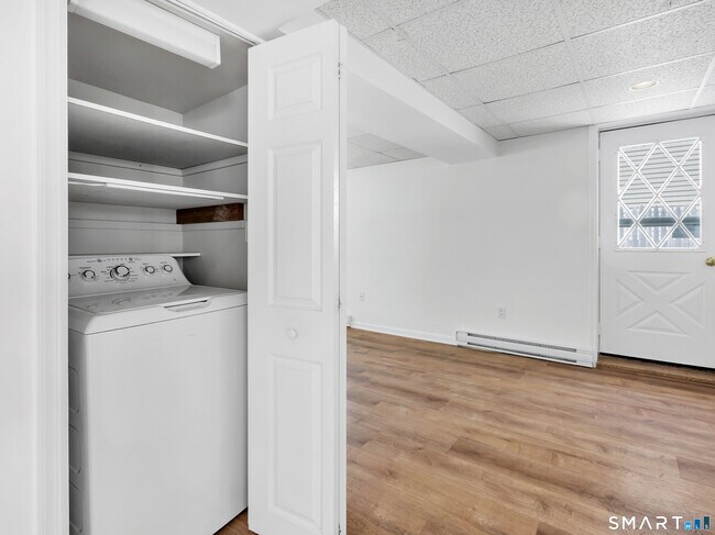 Building Photo - 41 Frisbie St