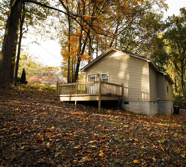 Building Photo - 1410 Beth St NW