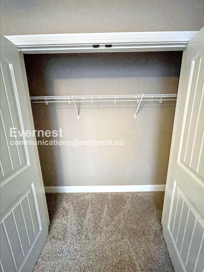 Building Photo - 1508 Green Grove Way