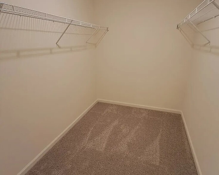 Building Photo - 2053 Trailside Dr