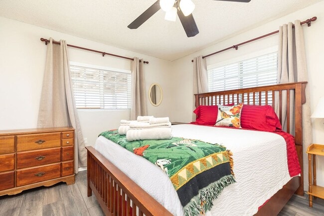 Building Photo - Short Term Furnished Rental!