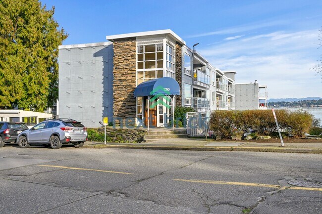 Building Photo - For Rent – 1 Bedroom | 1 Bathroom Lakeview Condo in Leschi Shores
