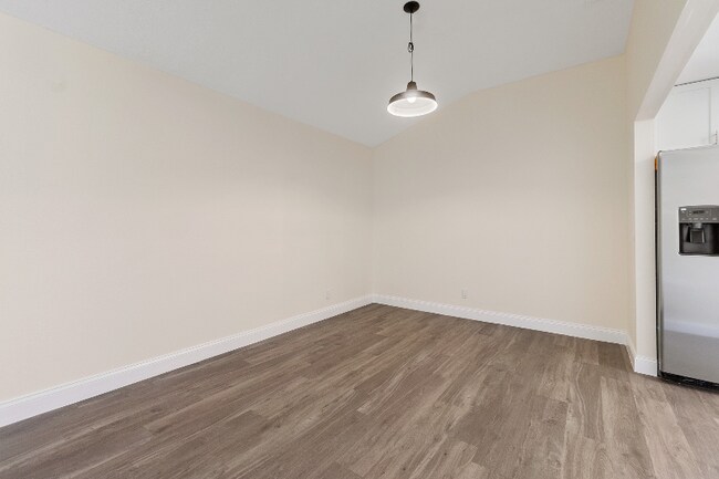 Building Photo - 47 Farragut Dr