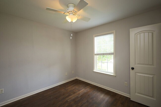 Building Photo - 3990 Rock Hollow