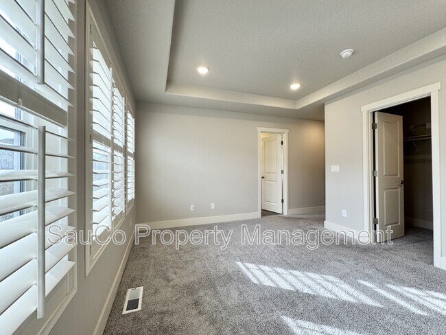 Building Photo - 14419 SW 168th Ave