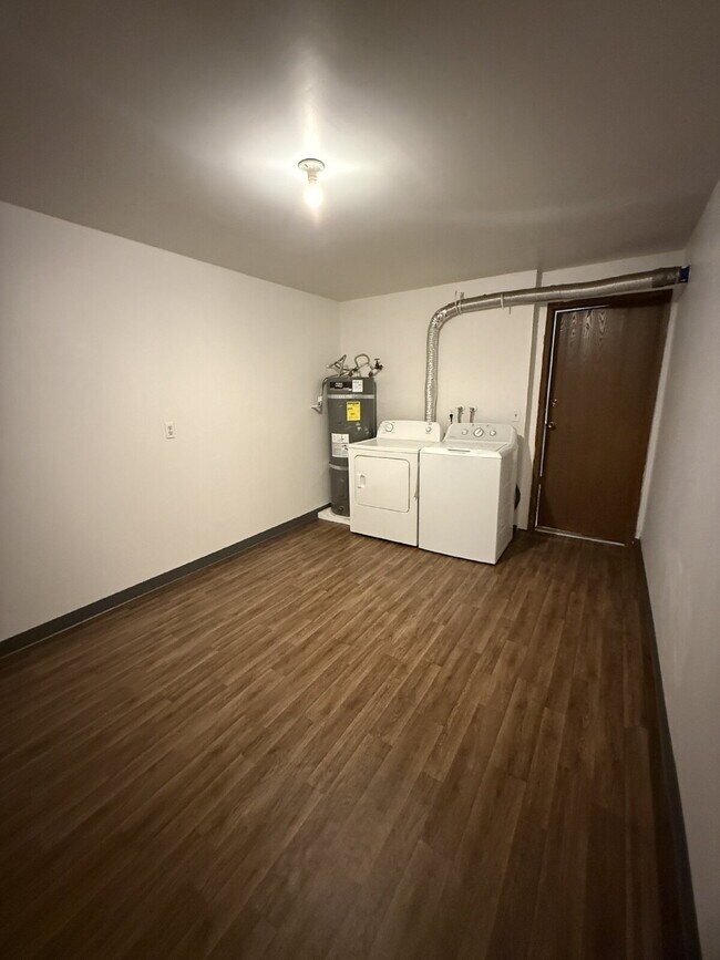 Building Photo - Hidden Gem in Auburn Available Now!