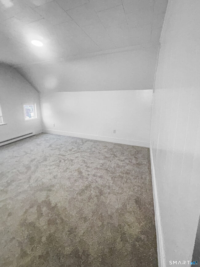 Building Photo - 1235 Bank St