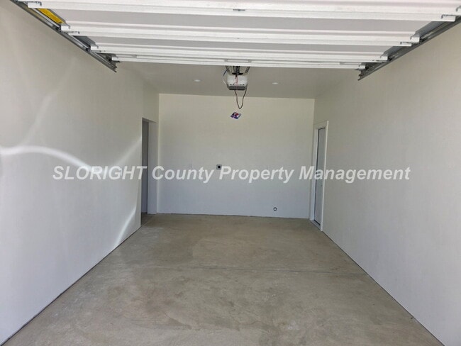 Building Photo - AVAILABLE NOW - 1 Bed, 1 Bath Morro Bay Apartment with Ocean View