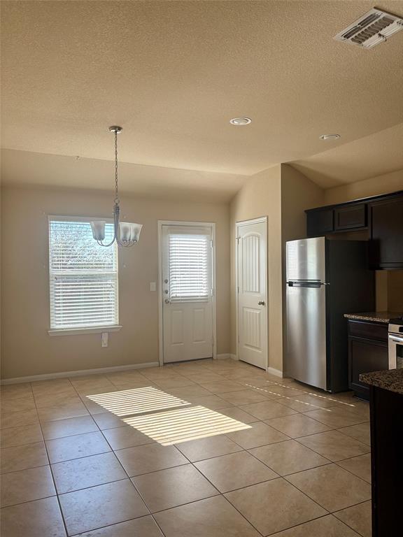 Building Photo - 2011 Langdale Ln