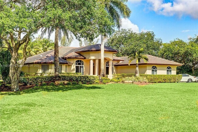 Primary Photo - 6807 NW 66th Way