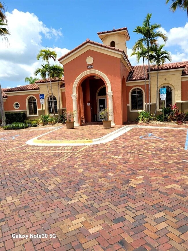 Building Photo - 4602 SW 160th Ave