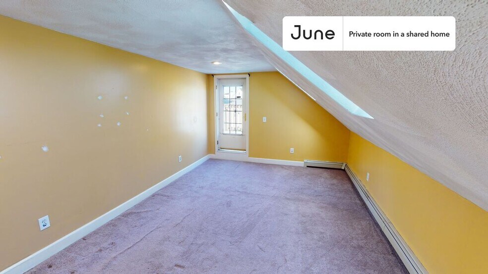 Building Photo - Room in Shared 6 bed/2 bath home