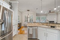 Building Photo - 935 Liberty St