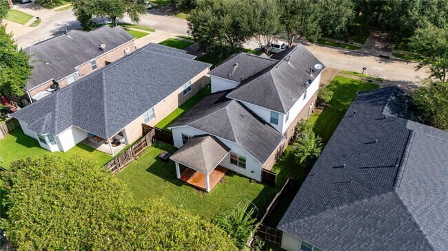 Building Photo - 6177 New Castle Ln