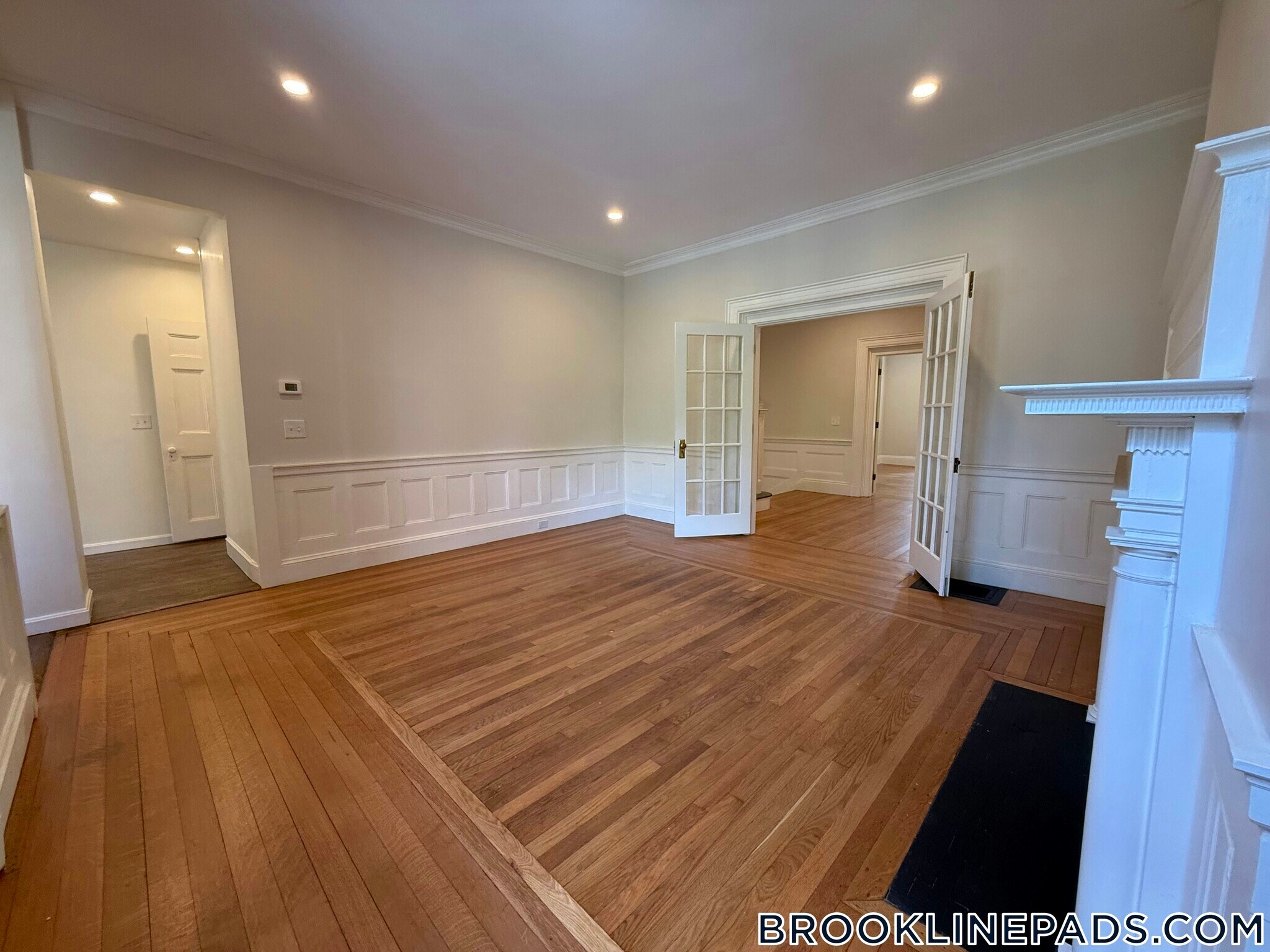 Building Photo - 1726 Beacon St