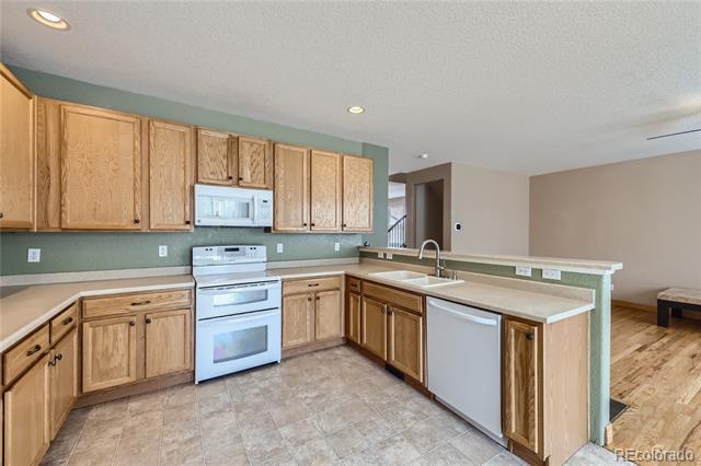 Building Photo - 5960 Jaguar Way