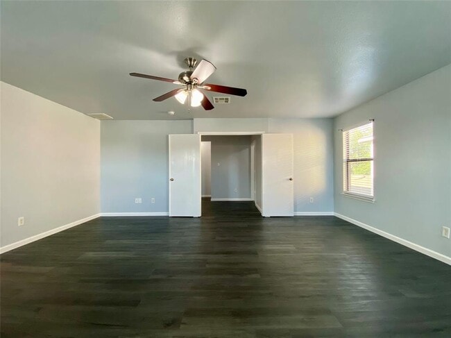 Building Photo - 13205 Sea Biscuit Dr
