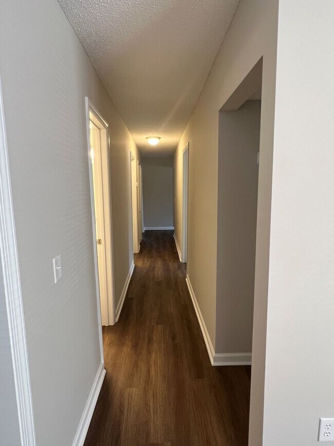 Building Photo - bg0714